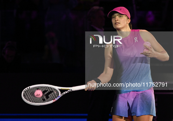 RIYADH, SAUDI ARABIA - NOVEMBER 07: Iga Swiatek of Poland during her match against Daria Kasatkina, on Day 6 of the 2024 WTA Finals, part of...