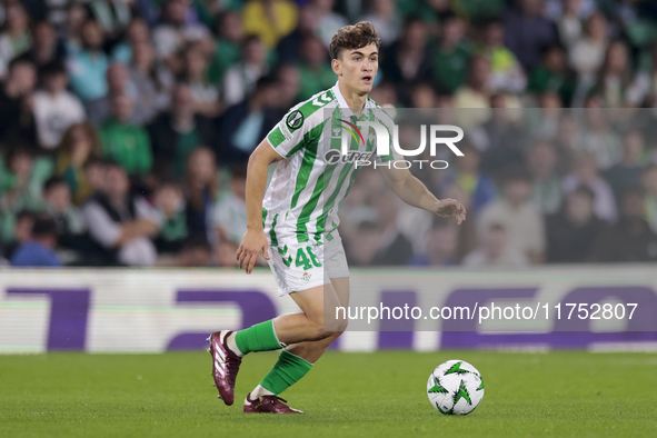 Mateo of Real Betis runs with the ball during the UEFA Conference League 2024/25 League Phase MD3 match between Real Betis and NK Celje at B...