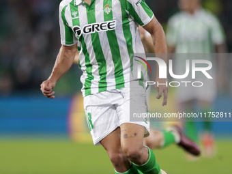 Pablo Fornals of Real Betis runs with the ball during the UEFA Conference League 2024/25 League Phase MD3 match between Real Betis and NK Ce...