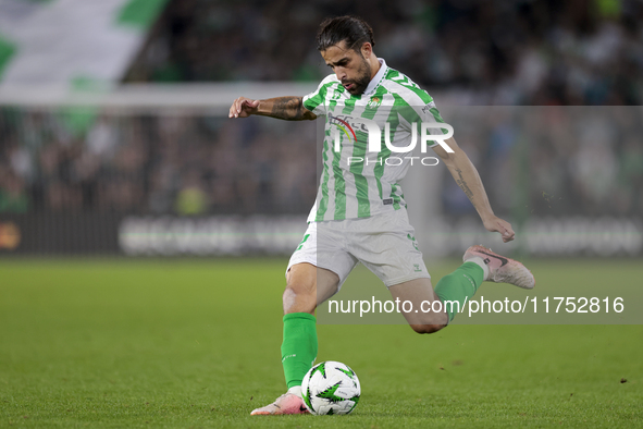 Ricardo Rodriguez of Real Betis makes a center to the area during the UEFA Conference League 2024/25 League Phase MD3 match between Real Bet...