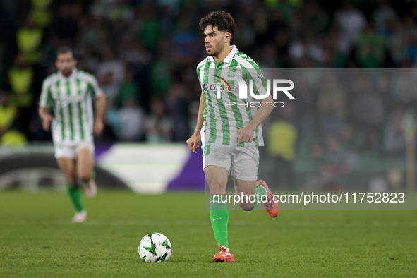 Ez Abde of Real Betis runs with the ball during the UEFA Conference League 2024/25 League Phase MD3 match between Real Betis and NK Celje at...