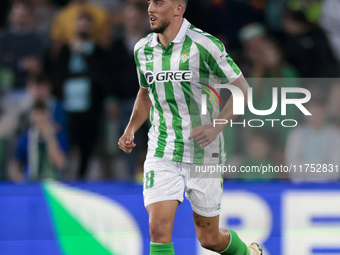 Pablo Fornals of Real Betis runs with the ball during the UEFA Conference League 2024/25 League Phase MD3 match between Real Betis and NK Ce...