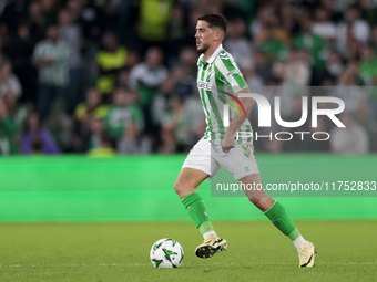 Pablo Fornals of Real Betis runs with the ball during the UEFA Conference League 2024/25 League Phase MD3 match between Real Betis and NK Ce...