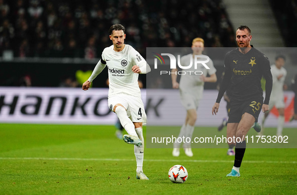 Robin Koch of Eintracht Frankfurt  controls the ball during the Eurepa League Round 4 match between Eintracht Frankfurt v SK Slavia Prague a...