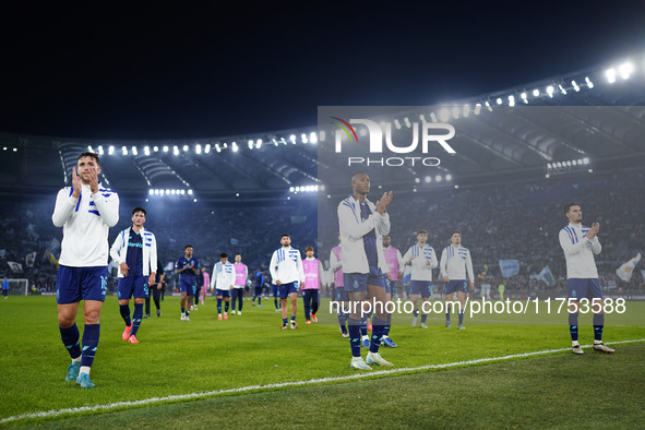 In Rome, Italy, on November 7, 2024, FC Porto players greet the fans during the UEFA Europa League 2024/25 League Phase MD4 match between S....