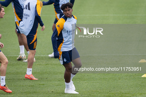 Endrick Felipe Moreira de Sousa of Real Madrid CF trains during the Real Madrid training session and press conference ahead of the La Liga 2...