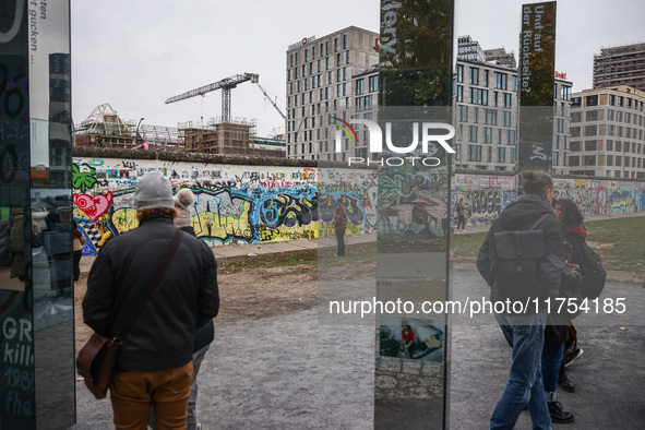  People visit East Side Gallery a day ahead of the 35th anniversary of the fall of the Berlin Wall. Berlin, Germany on 8 November, 2024. 