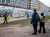  People visit East Side Gallery a day ahead of the 35th anniversary of the fall of the Berlin Wall. Berlin, Germany on 8 November, 2024. (