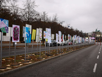 Artworks lined up in a four-kilometre-long open-air installation a day ahead of the 35th anniversary of the fall of the Berlin Wall. Berlin,...