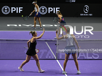 RIYADH, SAUDI ARABIA - NOVEMBER 08: Nicole Melichar-Martinez of USA and Ellen Perez of Australia during their semi-final match against Gabri...