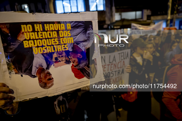 Catalan left-wing and independentist groups demonstrate in front of the headquarters of the Popular Party, led by the regional government of...