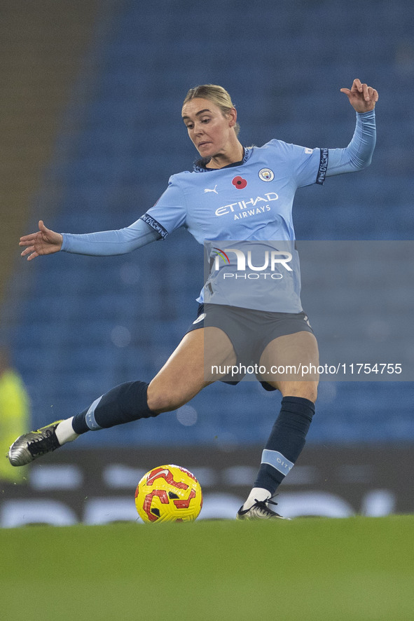 Jill Roord #10 of Manchester City W.F.C. participates in the Barclays FA Women's Super League match between Manchester City and Tottenham Ho...