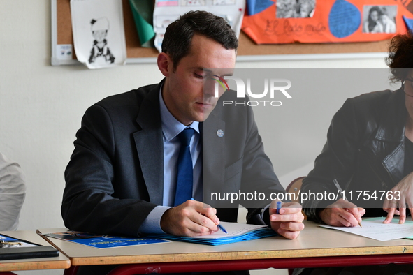 Alexandre Portier, Minister Delegate for Education, presents the O-Xygene project at the Asa Paulini College in Anse, Rhone, France, on Nove...