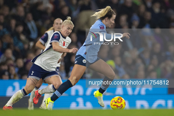 Lauren Hemp #11 of Manchester City W.F.C. is in action during the Barclays FA Women's Super League match between Manchester City and Tottenh...