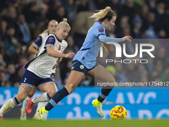 Lauren Hemp #11 of Manchester City W.F.C. is in action during the Barclays FA Women's Super League match between Manchester City and Tottenh...