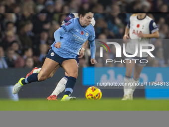 Lauren Hemp #11 of Manchester City W.F.C. is in action during the Barclays FA Women's Super League match between Manchester City and Tottenh...