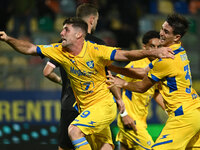 Gabriele Bracaglia of Frosinone Calcio celebrates after scoring the goal to make it 1-1 during the 13th day of the Serie BKT Championship be...