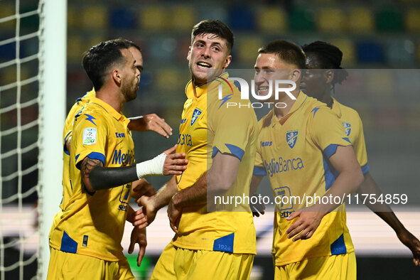 Gabriele Bracaglia of Frosinone Calcio celebrates after scoring the goal to make it 1-1 during the 13th day of the Serie BKT Championship be...