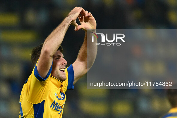 Gabriele Bracaglia of Frosinone Calcio celebrates after scoring the goal to make it 1-1 during the 13th day of the Serie BKT Championship be...