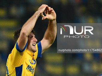 Gabriele Bracaglia of Frosinone Calcio celebrates after scoring the goal to make it 1-1 during the 13th day of the Serie BKT Championship be...