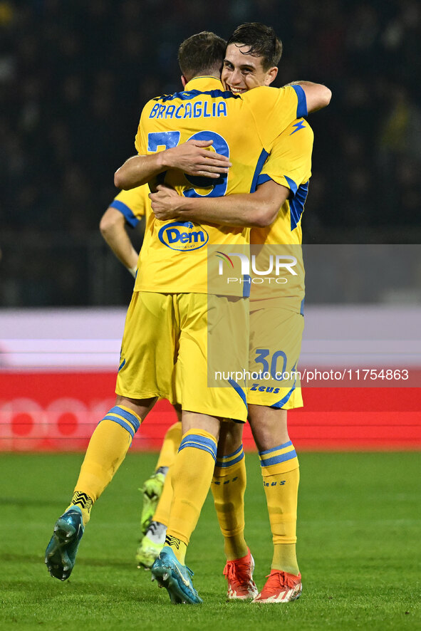 Gabriele Bracaglia of Frosinone Calcio celebrates after scoring the goal to make it 1-1 during the 13th day of the Serie BKT Championship be...