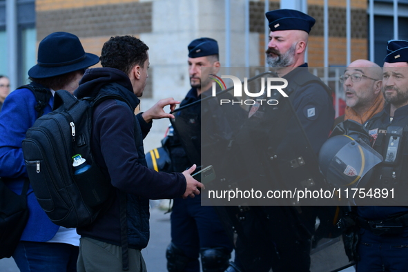 Mrs. Yael Braun Pivet, President of the National Assembly, speaks with students from the Poli Gones association at Jean Moulin Lyon 3 Univer...