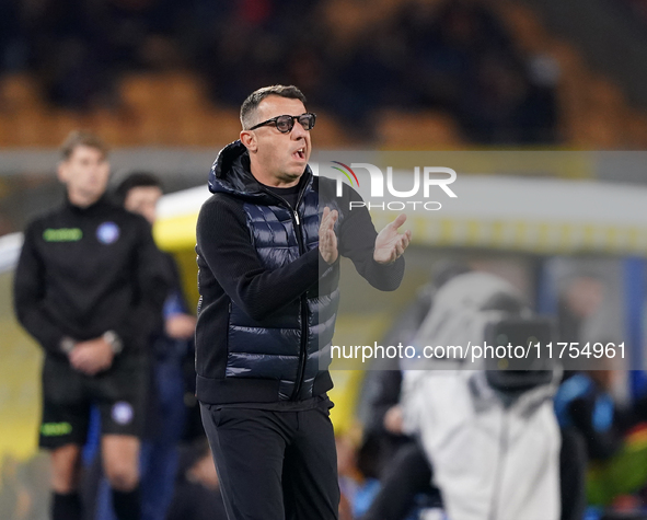 Roberto D'Aversa, head coach of Empoli FC, watches the Serie A match between US Lecce and Empoli in Lecce, Italy, on November 8, 2024. 