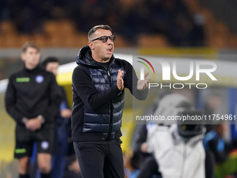 Roberto D'Aversa, head coach of Empoli FC, watches the Serie A match between US Lecce and Empoli in Lecce, Italy, on November 8, 2024. (