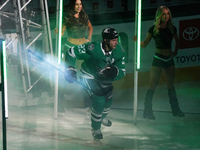 Esa Lindell #23 of the Dallas Stars skates on the ice moments before the start of the NHL match against the Chicago Blackhawks at American A...