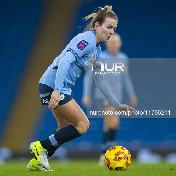 Lauren Hemp #11 of Manchester City W.F.C. is in action during the Barclays FA Women's Super League match between Manchester City and Tottenh...