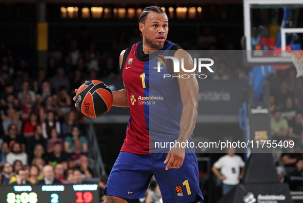 Justin Anderson plays during the match between FC Barcelona and Baskonia Vitoria-Gasteiz, corresponding to week 8 of the Turkish Airlines Eu...