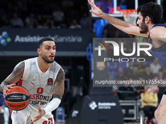 Markus Howard and Alex Abrines play during the match between FC Barcelona and Baskonia Vitoria-Gasteiz, corresponding to week 8 of the Turki...