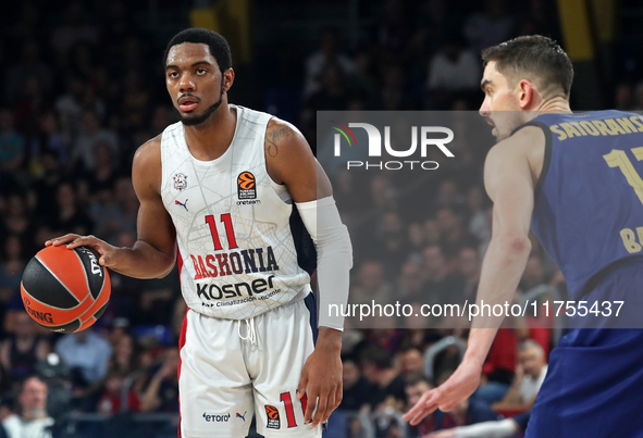 Trent Forrest plays during the match between FC Barcelona and Baskonia Vitoria-Gasteiz, corresponding to week 8 of the Turkish Airlines Euro...