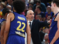 Joan Penarroya coaches during the match between FC Barcelona and Baskonia Vitoria-Gasteiz, corresponding to week 8 of the Turkish Airlines E...