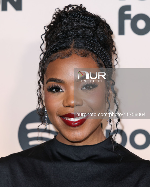 Elaine arrives at the 3rd Annual Femme It Forward 'Give Her FlowHERS' Awards Gala 2024 held at The Beverly Hilton Hotel on November 8, 2024...