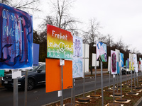 Artworks lined up in a four-kilometre-long open-air installation a day ahead of the 35th anniversary of the fall of the Berlin Wall. Berlin,...