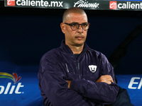 Marcello Frigeiro, technical director of Pumas Femenil, appears before the match corresponding to the quarterfinals, first leg of the Apertu...