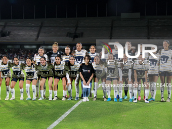 Pumas women's players pose before the first leg quarter-final match of the Apertura 2024 of the Liga BBVA MX Femenil, between Pumas de la UN...