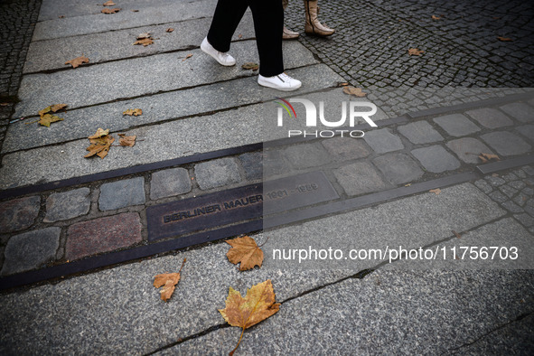 A plaque at Berlin Wall Memorial during the commemoration ceremony marking the 35th anniversary of the fall of the Berlin Wall. Berlin, Germ...