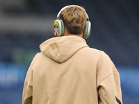 Joel Piroe of Leeds United wears Naruto headphones before the Sky Bet Championship match between Leeds United and Queens Park Rangers at Ell...