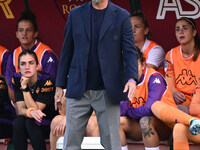 Sebastian De La Fuente coaches A.C.F Fiorentina during the 9th day of the Serie A Femminile eBay Championship between A.S. Roma and A.C.F. F...