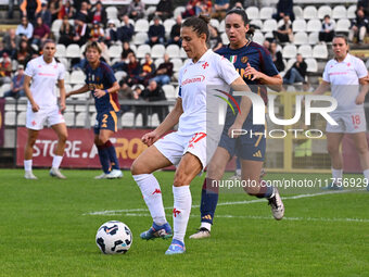 Veronica Boquete of A.C.F Fiorentina and Evelyne Viens of A.S. Roma Femminile are in action during the 9th day of the Serie A Femminile eBay...