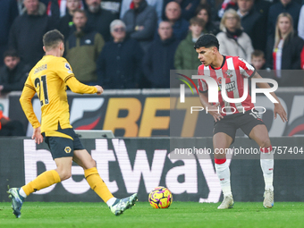 Mateus Fernandes of Southampton plays on the wing during the Premier League match between Wolverhampton Wanderers and Southampton at Molineu...