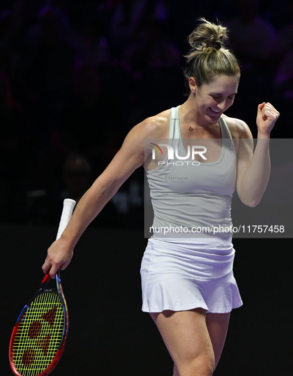 RIYADH, SAUDI ARABIA - NOVEMBER 09: Gabriela Dabrowski of Canada playing with Erin Routliffe of New Zealand during the Final match against K...