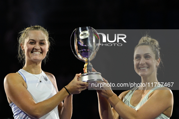 RIYADH, SAUDI ARABIA - NOVEMBER 09: Gabriela Dabrowski (R) of Canada and Erin Routliffe (L) of New Zealand with the Trophy at the Awards Cer...