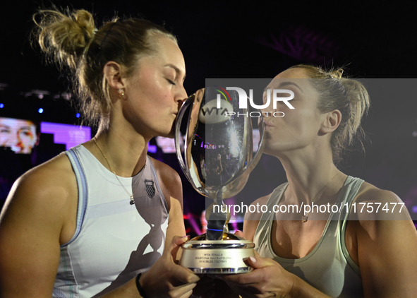 RIYADH, SAUDI ARABIA - NOVEMBER 09: Gabriela Dabrowski (R) of Canada and Erin Routliffe (L) of New Zealand with the Trophy at the Awards Cer...