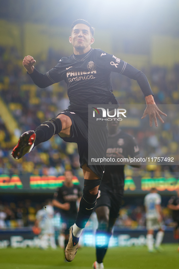 Ilias Akhomach of Villarreal CF celebrates after scoring the team's first goal during the LaLiga EA Sports match between Villarreal CF and D...