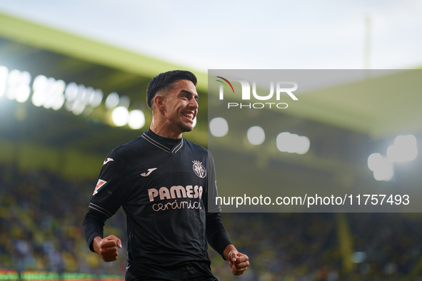 Ilias Akhomach of Villarreal CF celebrates after scoring the team's first goal during the LaLiga EA Sports match between Villarreal CF and D...