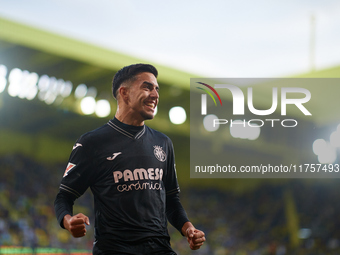 Ilias Akhomach of Villarreal CF celebrates after scoring the team's first goal during the LaLiga EA Sports match between Villarreal CF and D...