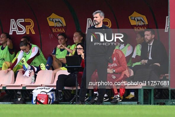 Alessandro Spugna coaches A.S. Roma Femminile during the 9th day of the Serie A Femminile eBay Championship between A.S. Roma and A.C.F. Fio...